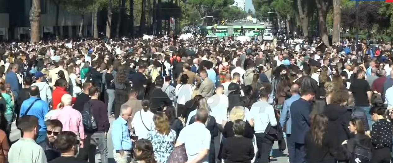 Protesta tirane